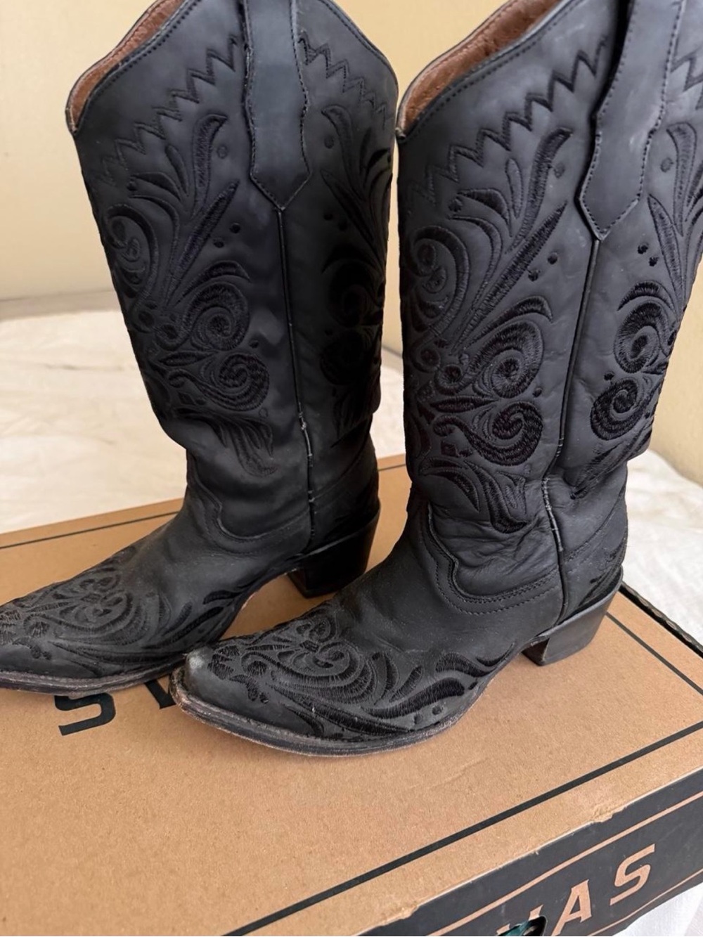Black Embroidered Western Cowboy Boots - Women